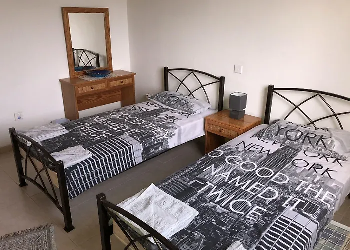 Sirena Sunrise 120 דירה פאפוס